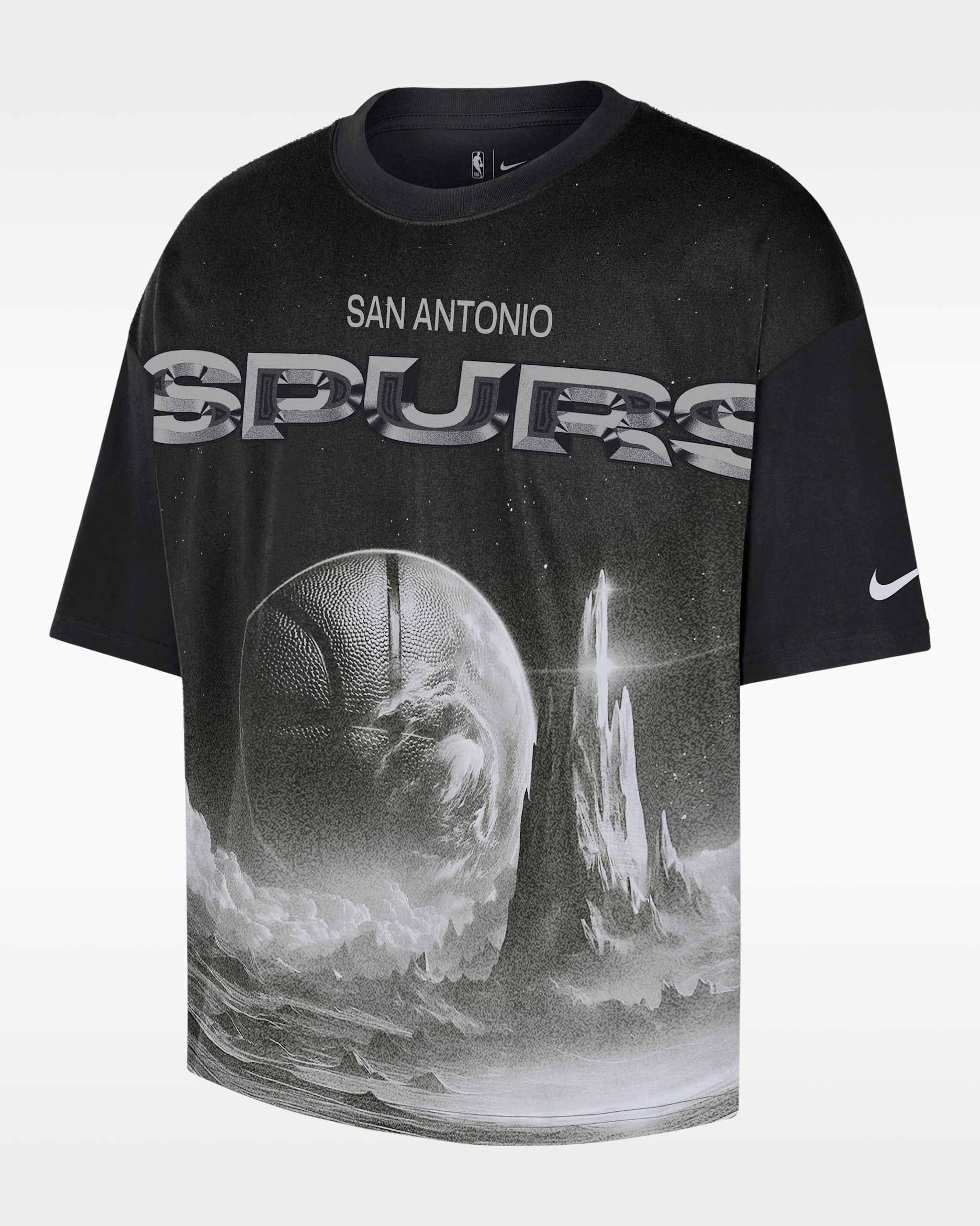 San Antonio Spurs Courtside Men's Nike NBA Boxy T-Shirt. Nike IL
